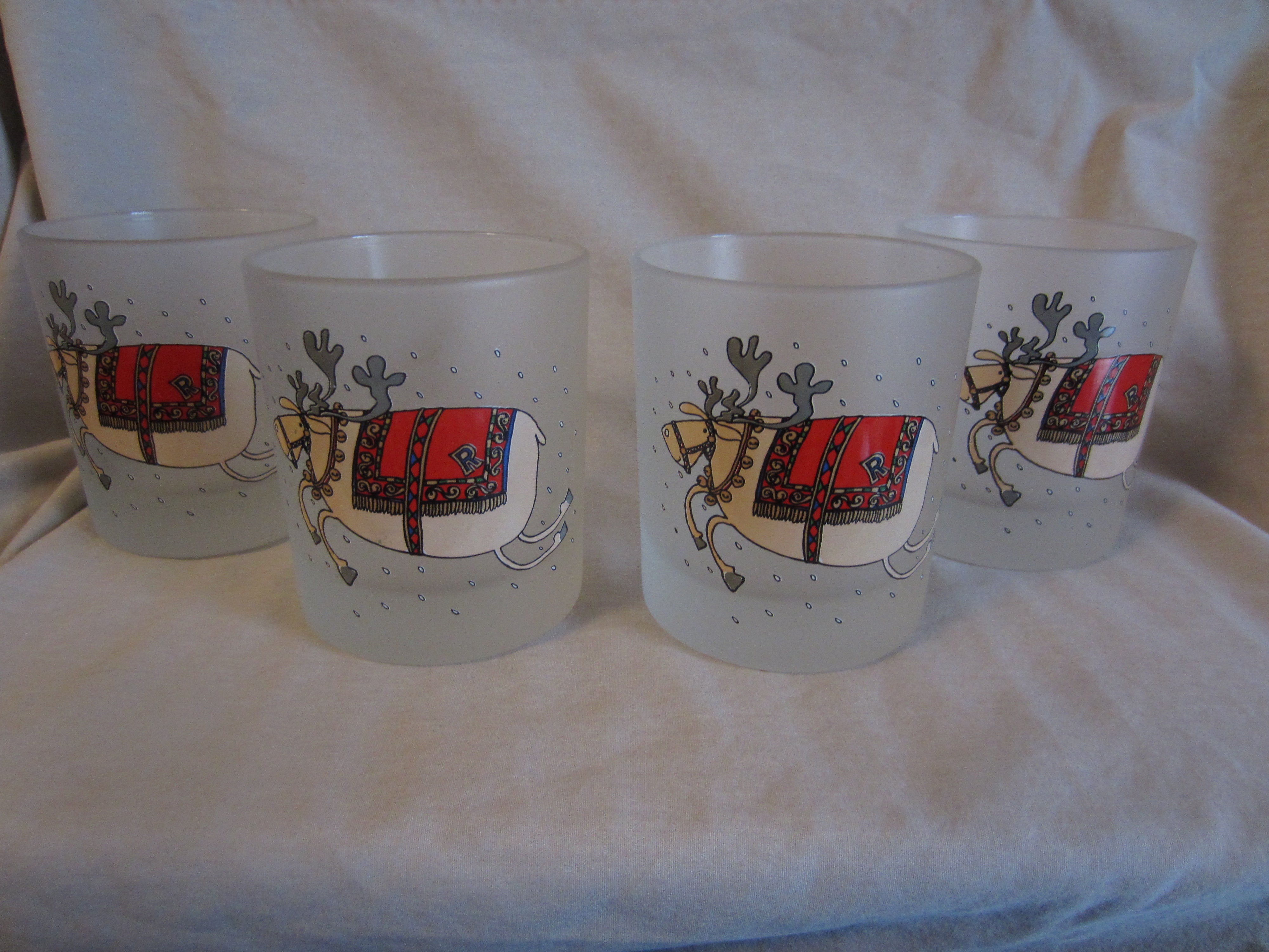 4 Reindeer Dartington Designs Frosted Christmas Low Ball Glasses