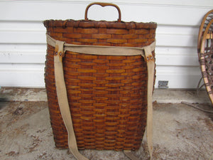 Large Size Antique Adirondack Trapper Foraging Fisher Basket